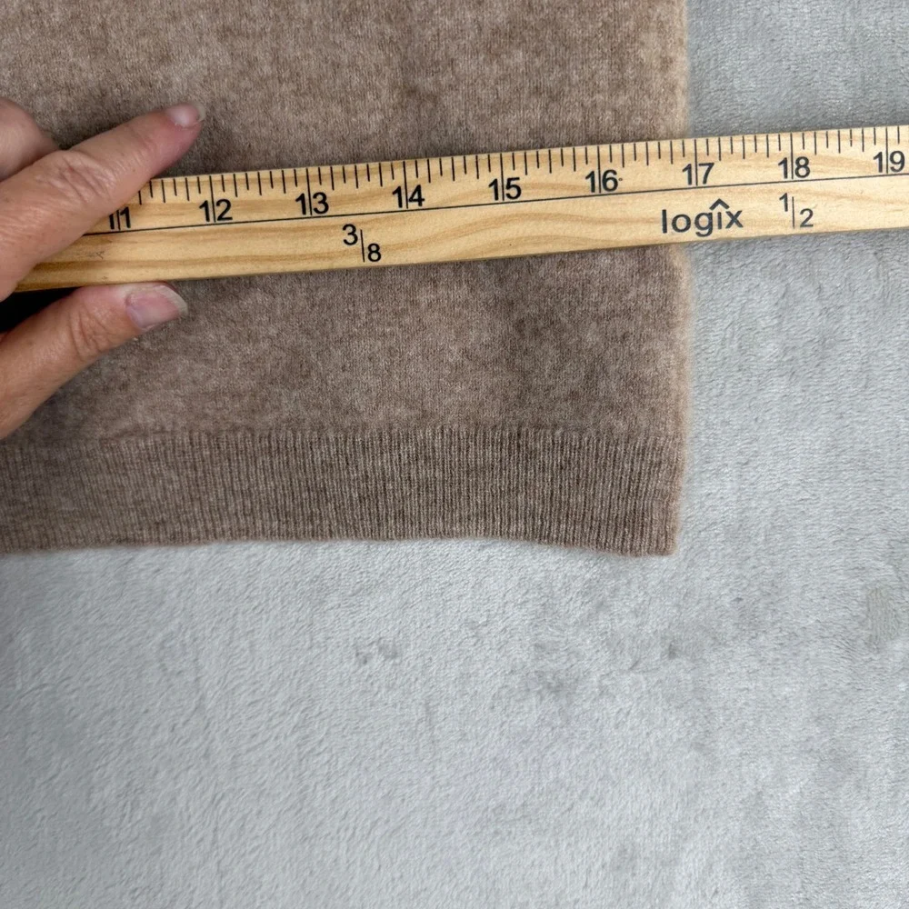 Quince Short Sleeve Crewneck Sweater in Light Taupe - Picture 5 of 8